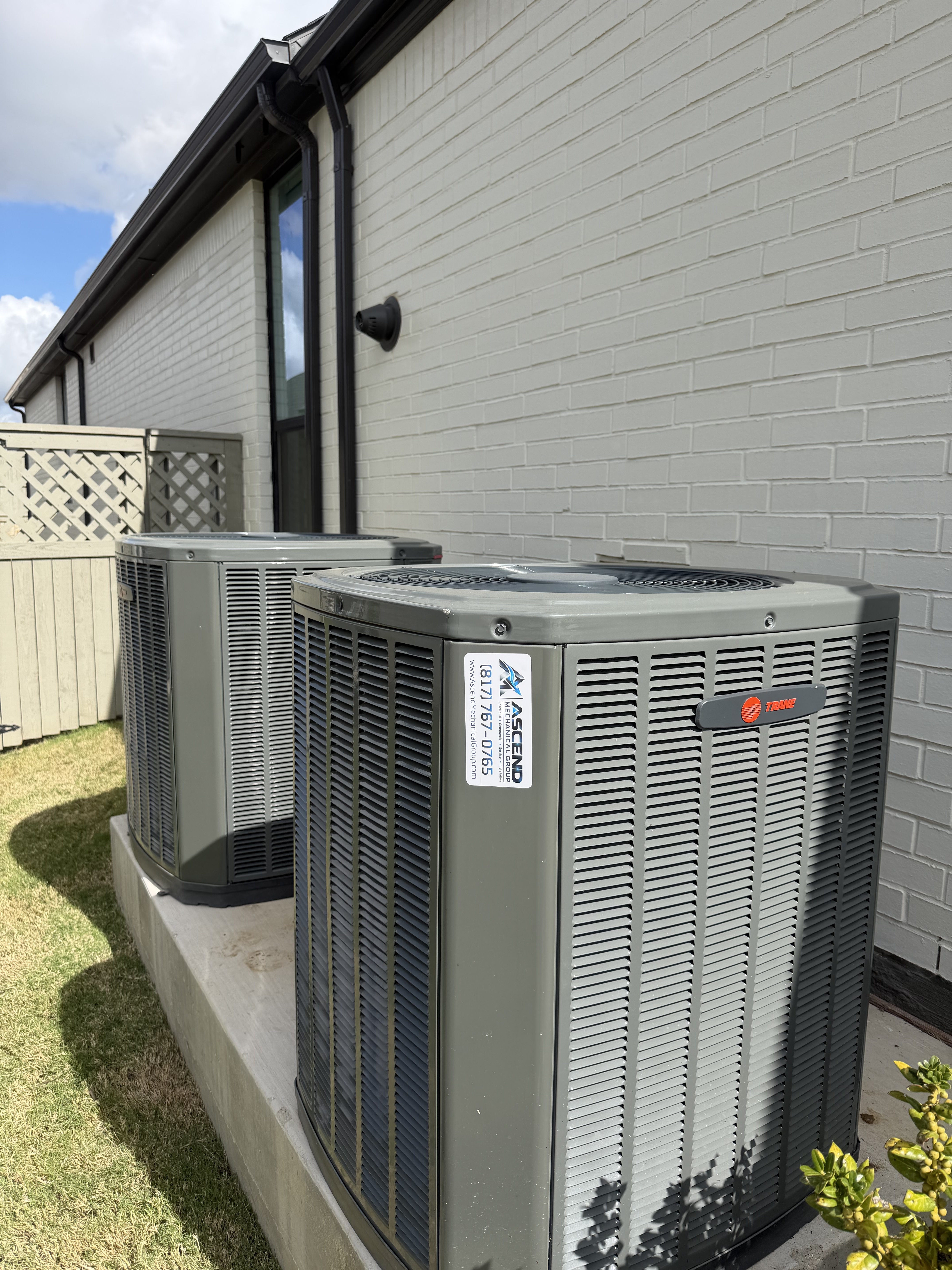 Trane High-Efficiency Dual Condenser System